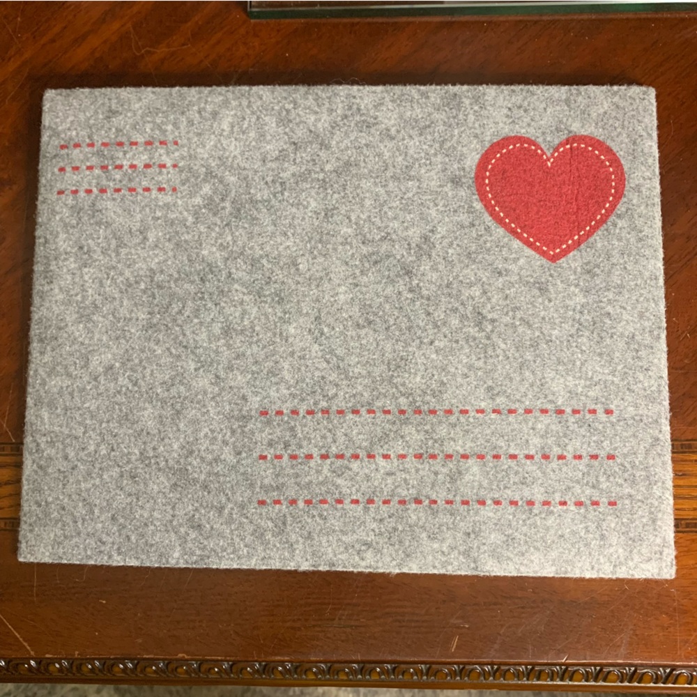 NWOT Material Felt Large Envelope with Heart Print